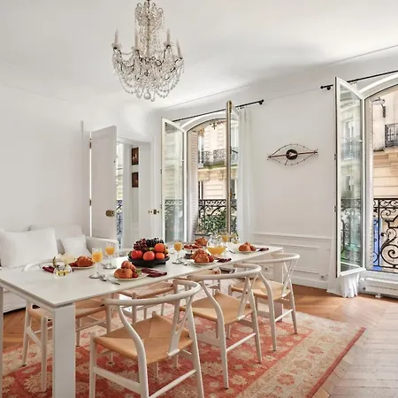 Arc De Triomphe & Victor Hugo - Cityapartmentstay * Paris